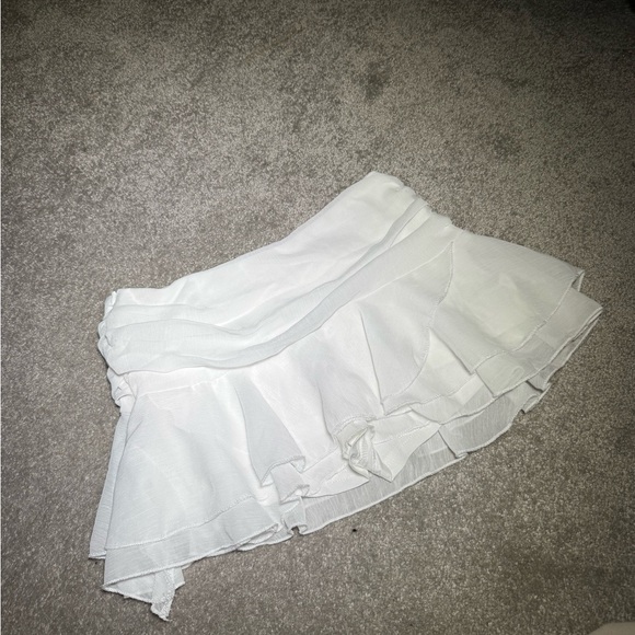 Women's White Ruffle Skort - Picture 8 of 8